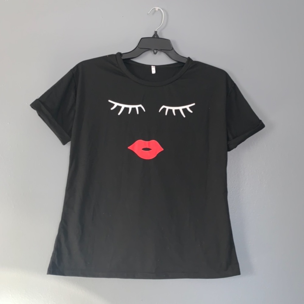 Black Tee